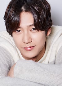 Ин У На