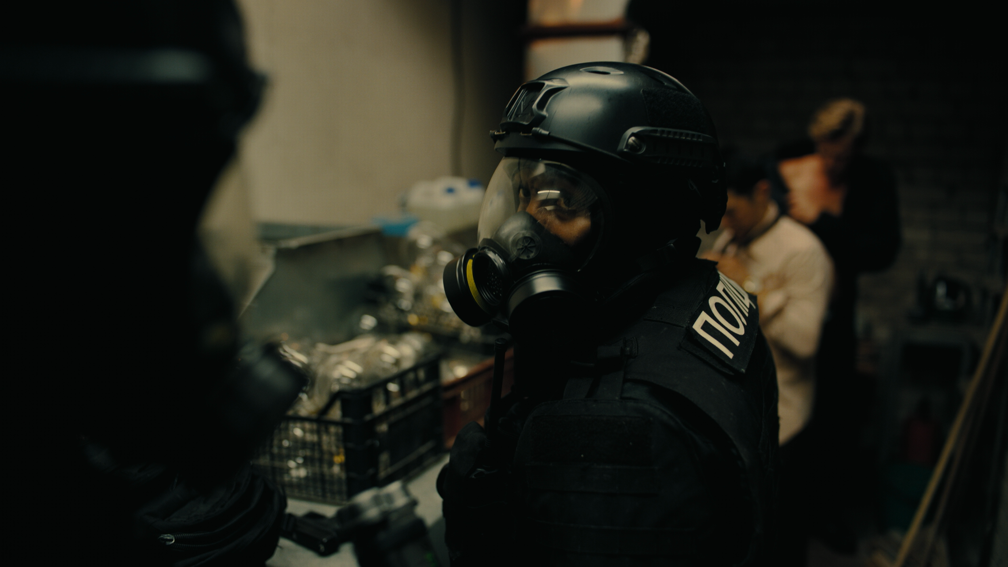 Tenet.2020.2160p.UHD.BDRemux.DTS-HD.MA.5.1.P8.HYBRID.DoVi-DVT.mkv_000529.955.png