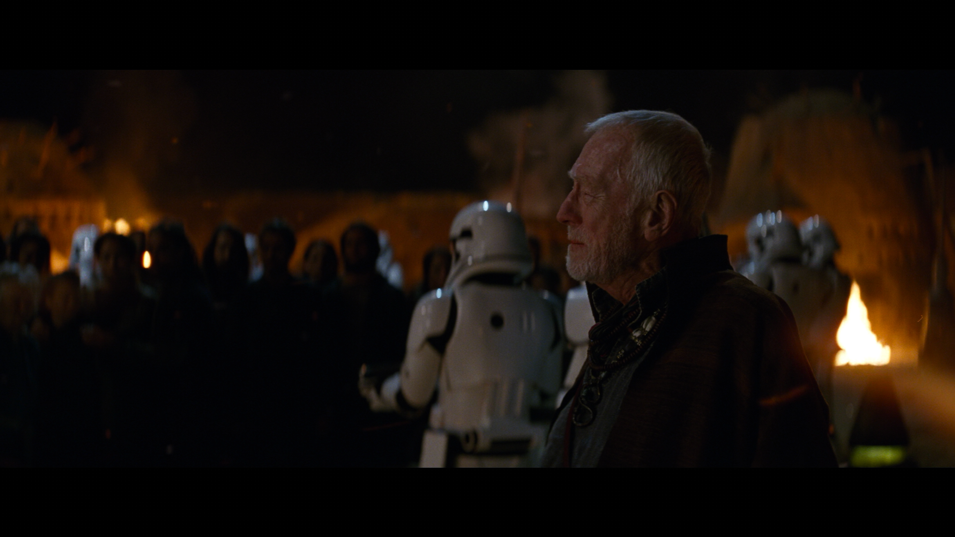 Star.Wars.Episode.VII.The.Force.Awakens.2015.2160p.UHD.BDRemux.TrueHD.Atmos.7.1.P8.HYBRID.DoVi-DVT.mkv_000718.191.png