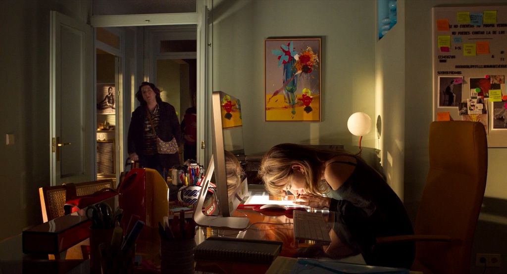 Parallel Mothers.2021.DUB.iTunes.BDRip-AVC.[wolf1245.ExKinoRay].mkv_20220305_144030.466.jpg