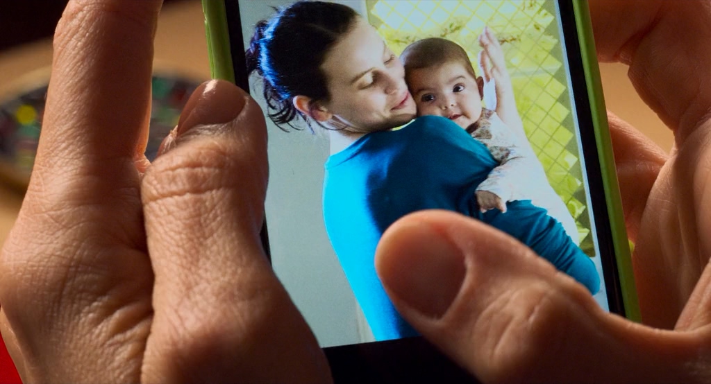 Parallel Mothers.2021.DUB.iTunes.BDRip-AVC.[wolf1245.ExKinoRay].mkv_20220305_144023.941.jpg