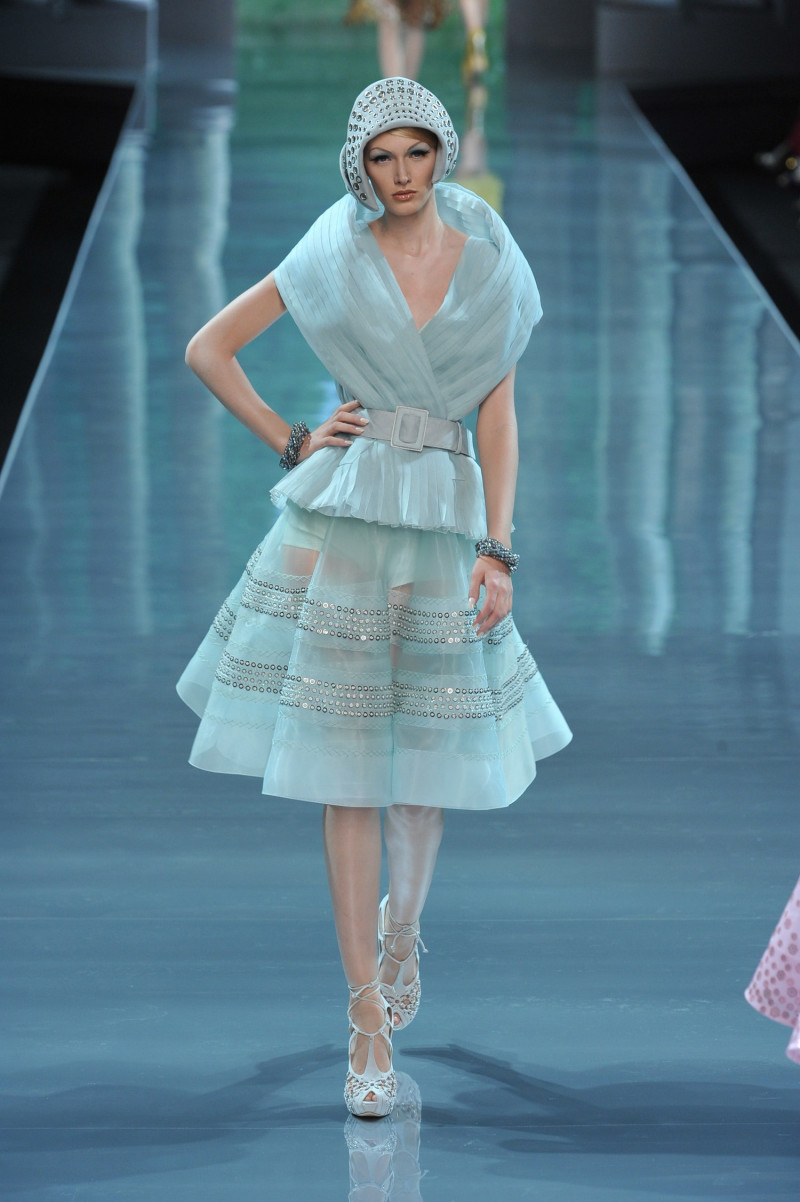 christian-dior-fall-2008-couture-00200h-romina-lanaro.jpg