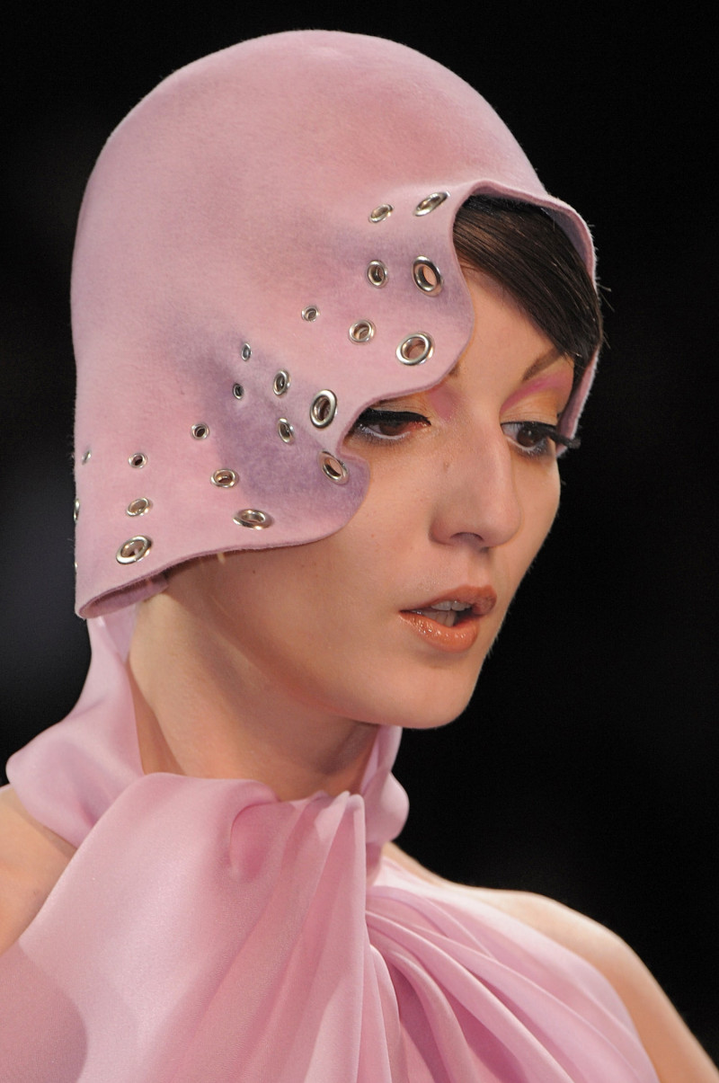 christian-dior-fall-2008-couture-details-00220h-irina-lazareanu.jpg