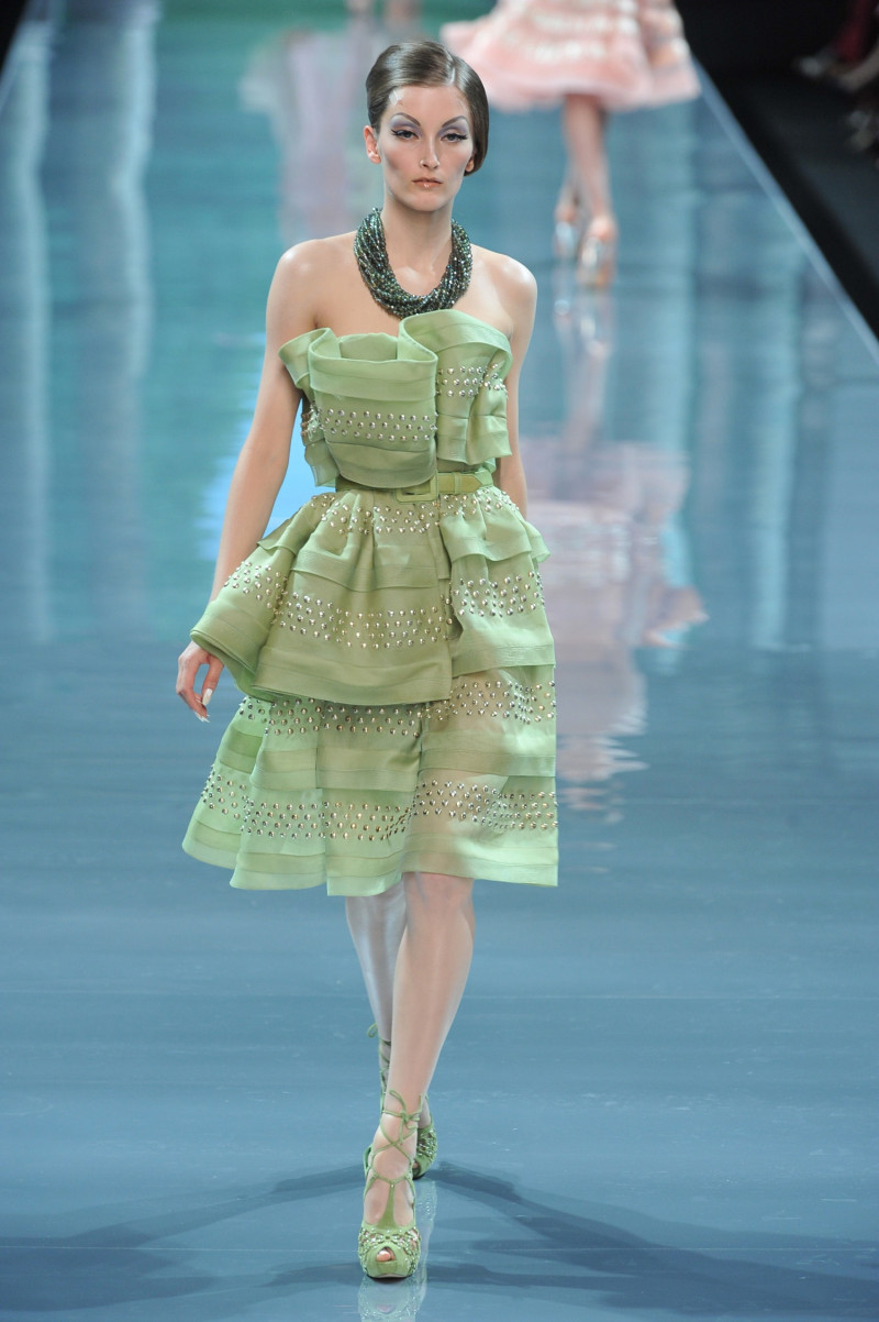 christian-dior-fall-2008-couture-00320h-iekeliene-stange.jpg