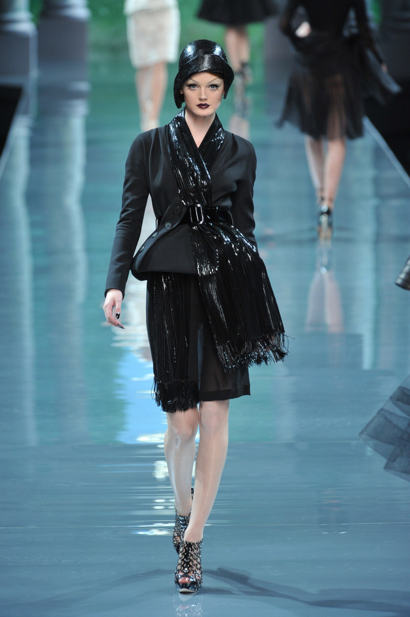 christian-dior-fall-2008-couture-00090h-lisa-cant.jpg