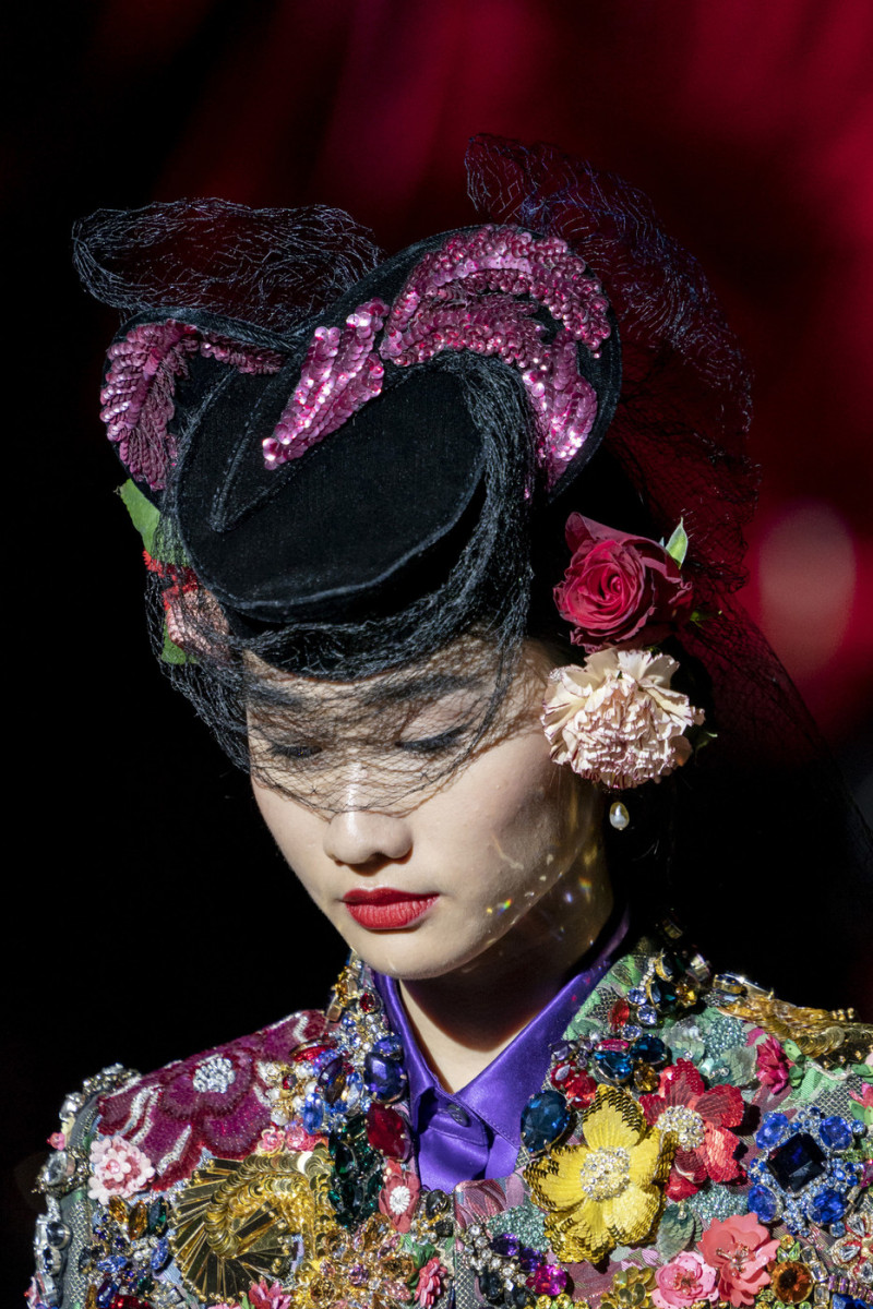 Dolce+Gabbana+Fall+2019+Details+0dIdRLTG8x8x.jpg