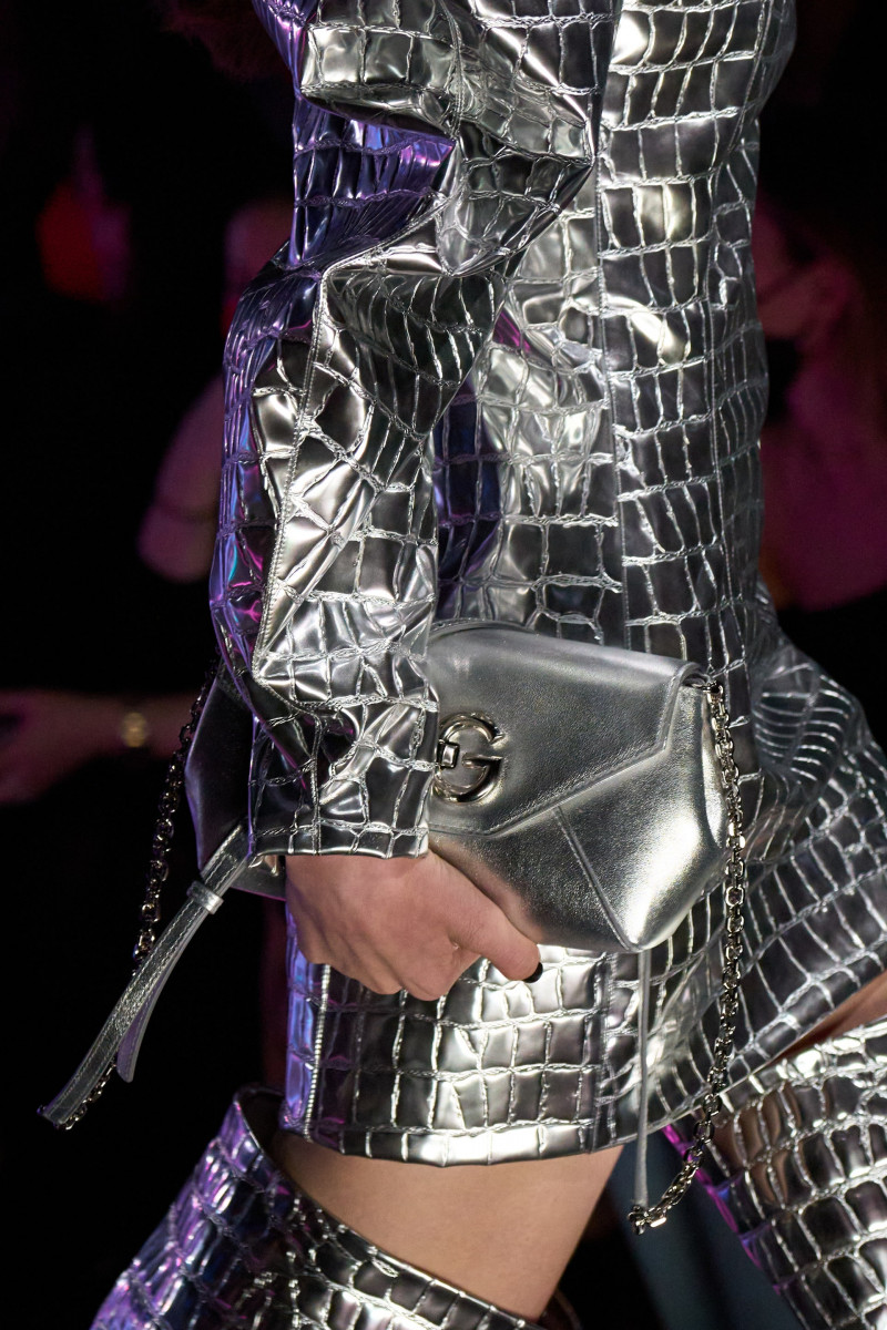 00075-dolce-and-gabbana-fall-2022-ready-to-wear-milan-details-credit-gorunway.jpg