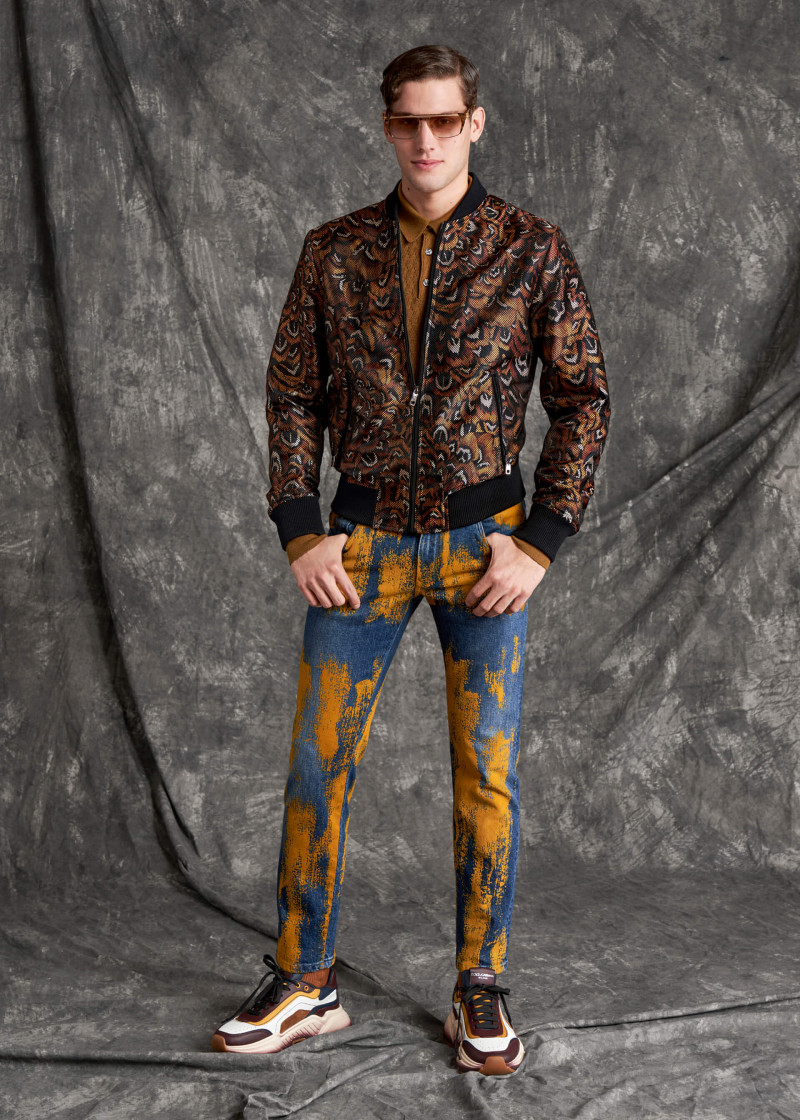 dolce-and-gabbana-fall-winter-20-21-man-collection-19.jpg