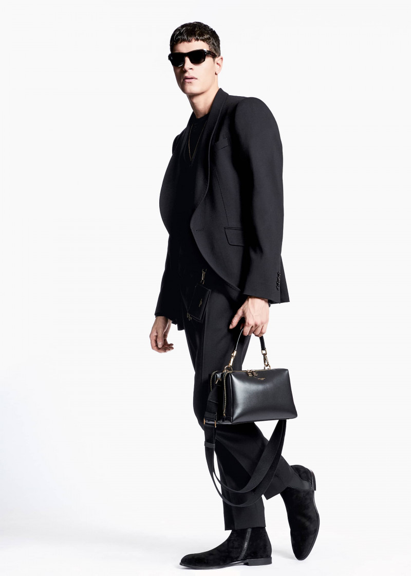 dolce-and-gabbana-fall-winter-2020-21-man-collection-60.jpg