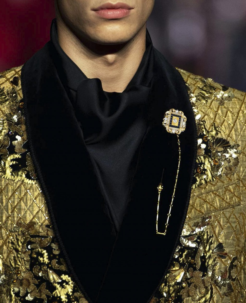dolce-and-gabbana-firenze-2020-alta-gioielleria-man-01-800x984.jpg