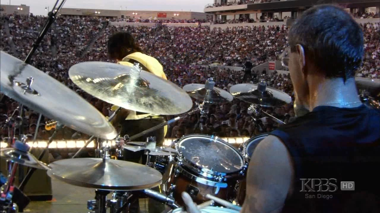 PBS Special - Eric Clapton, Crossroads Guitar Festival Chicago.avi_20220517_133512.802.png