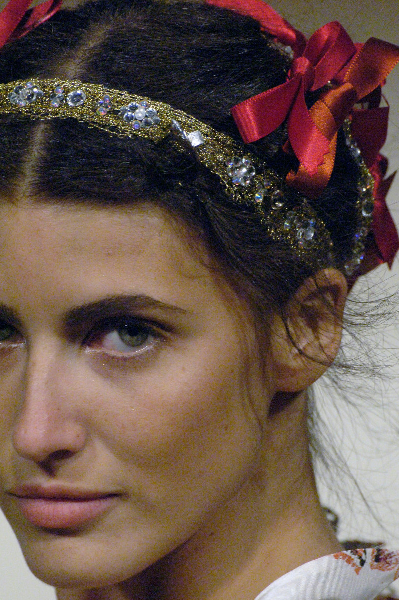00460h-christian-lacroix-spring-2006-couture-details-michaelle-alves.jpg