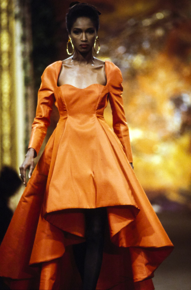 043-christian-lacroix-fall-1988-couture-CN10053655.jpg
