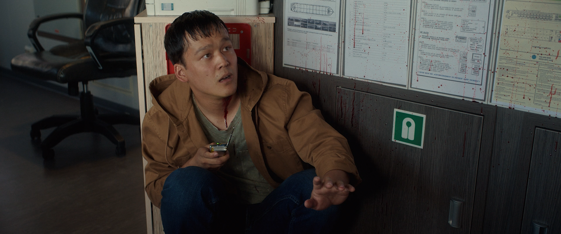 Время патриотов 2022 WEB-DL 1080p.mkv_snapshot_00.58.54.png