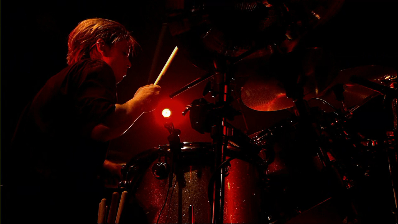 The Cure Trilogy Live in Berlin 2002 720p Blu-ray DTS x264-SSG.mkv_20220817_121414.450.png