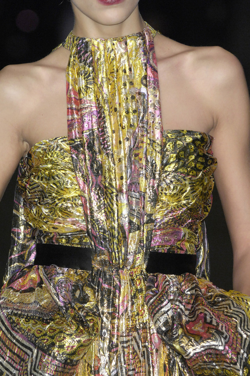 Christian+Lacroix+Fall+2008+Details+F_6mq4AFM4Jx.jpg