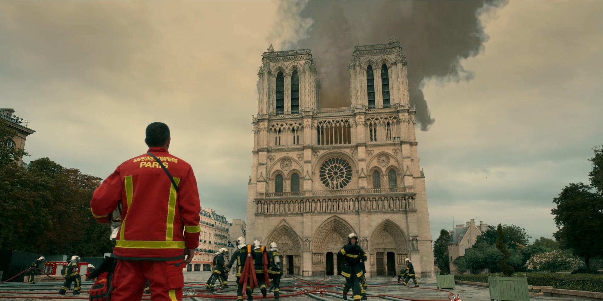 Название: Нотр-Дам в огне Оригинальное название: Notre-Dame Год выпуска: 20...