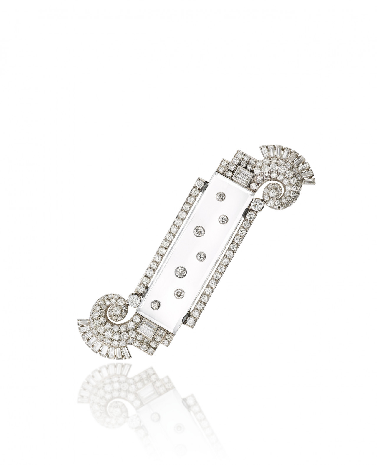 2022_PAR_21080_0026_000(van_cleef_amp_arpels_art_d201co_broche_cristal_de_roche_et_diamants091850)(1).jpg