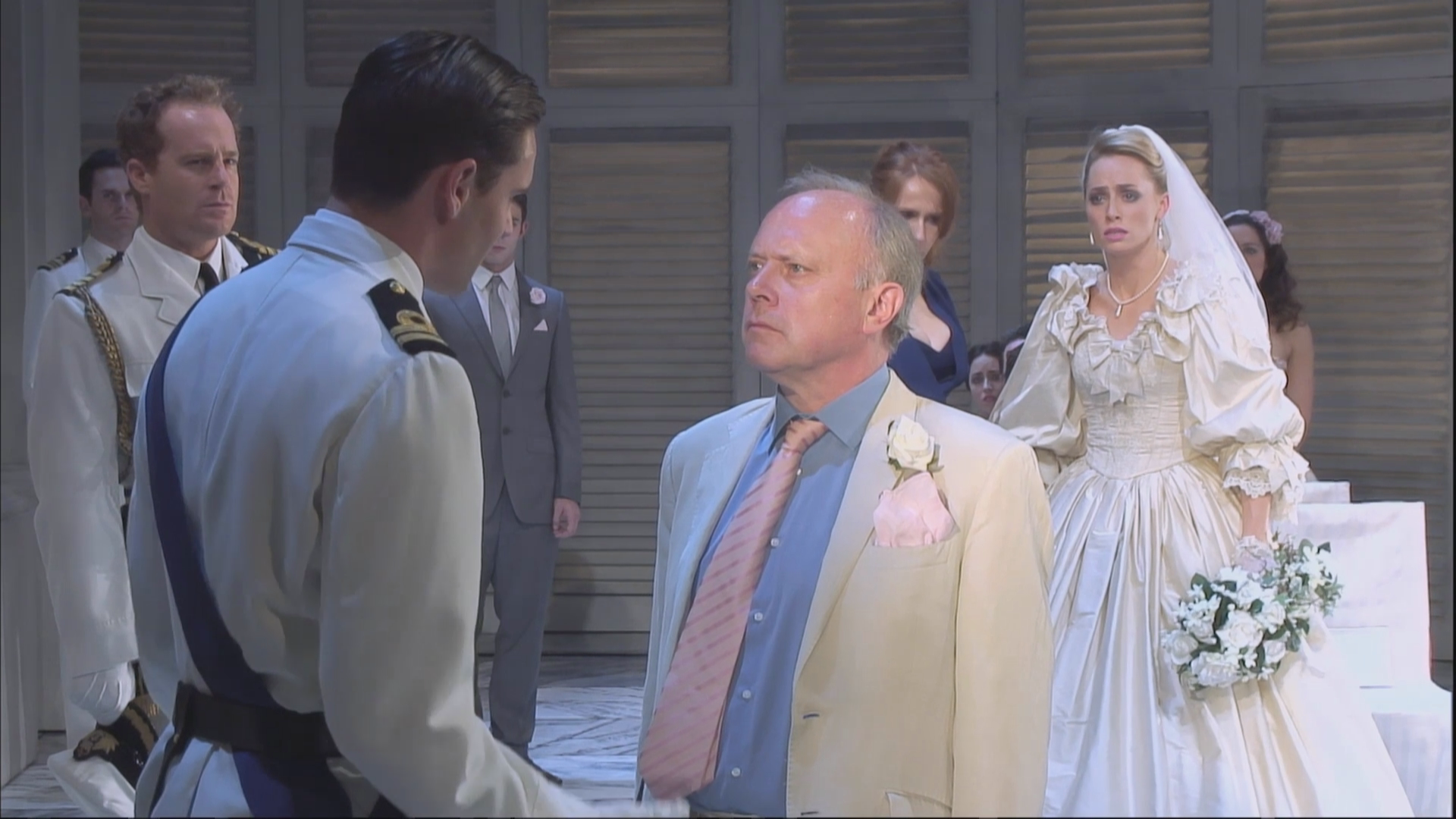 Много шума из ничего. Much Ado About Nothing (Sonia Friedman Productions, Wyndham's Theatre, dir. Josie Rourke, 2011).mkv_20230220_112938.502.png