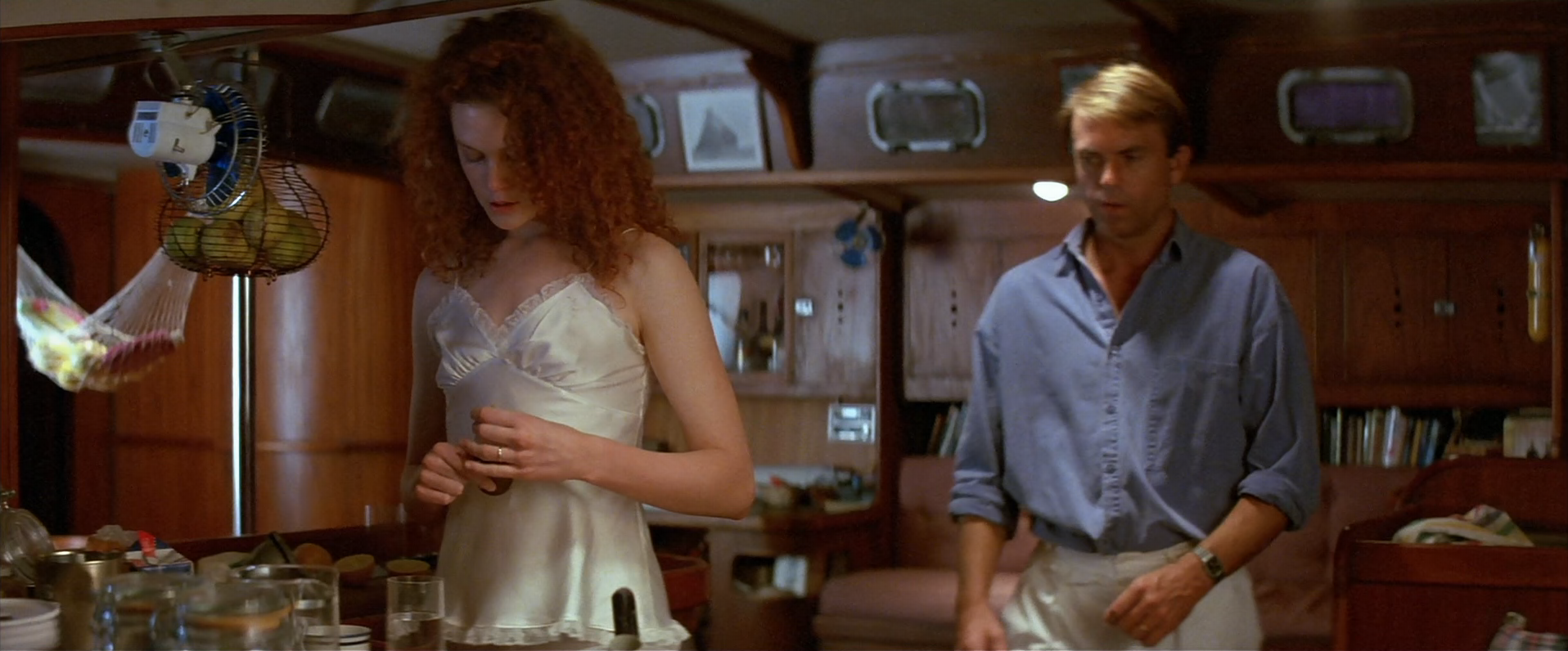 Мёртвый штиль (Dead Calm) 1989.mkv_snapshot_00.09.40.580.png