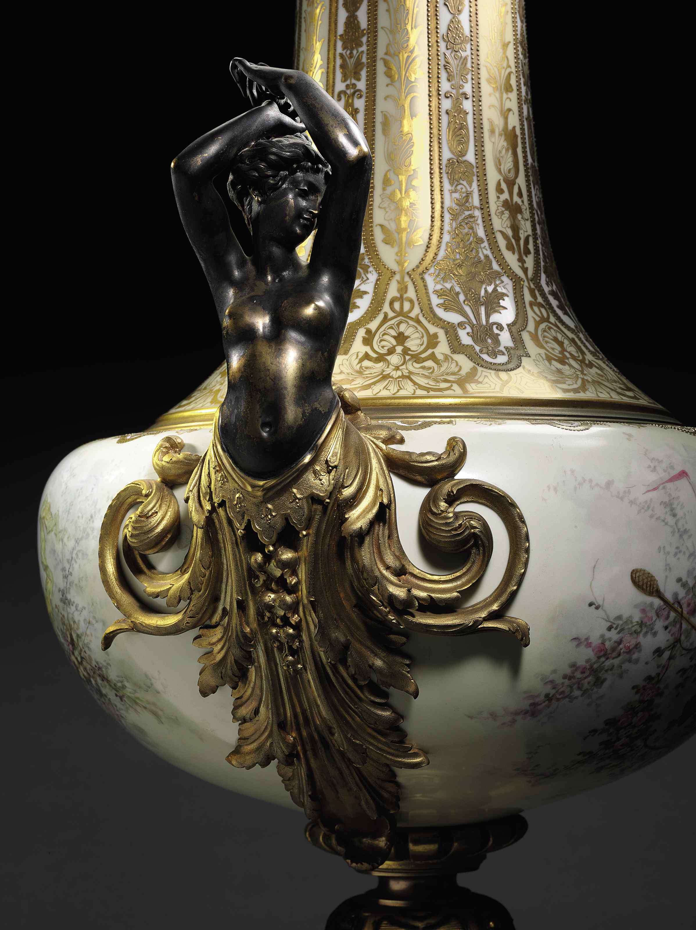 2013_NYR_02695_0069_001(a_monumental_ormolu_silvered-bronze_and_onyx_mounted_sevres_style_porc050037)(1).jpg