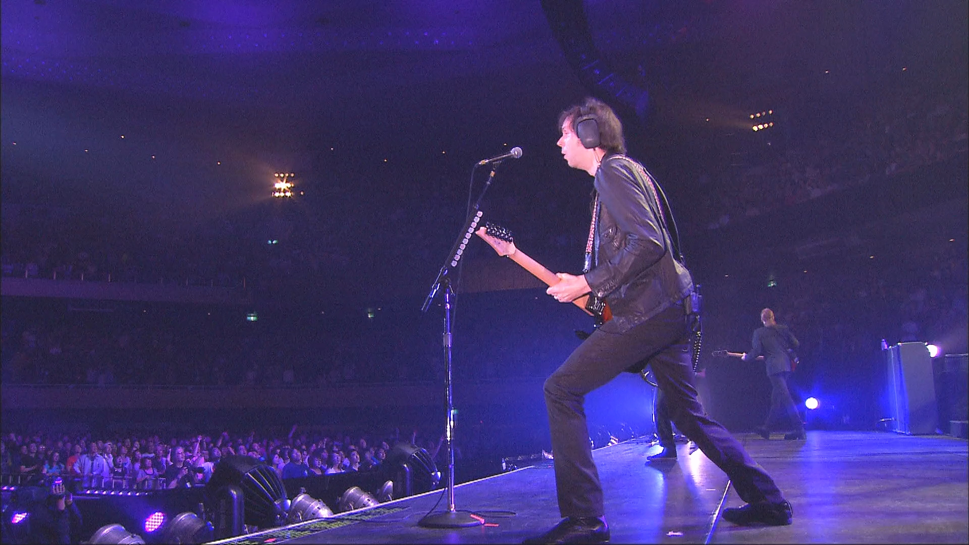 Mr. Big - Back To Budokan (Next Time Around 2009 Tour) [2011, Hard rock, BDRip 1080p].mkv_20230415_094000.606.png