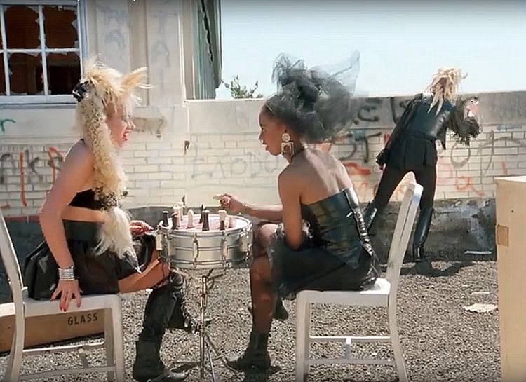 Резня в психушке /Doom Asylum/ 1987 (0:22:52 / 1:17:00) 