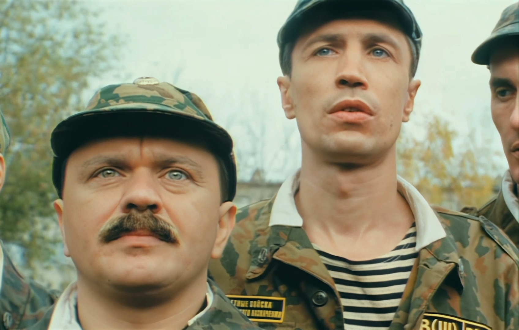 ДМБ (2000).mkv_snapshot_00.53.06.704.png