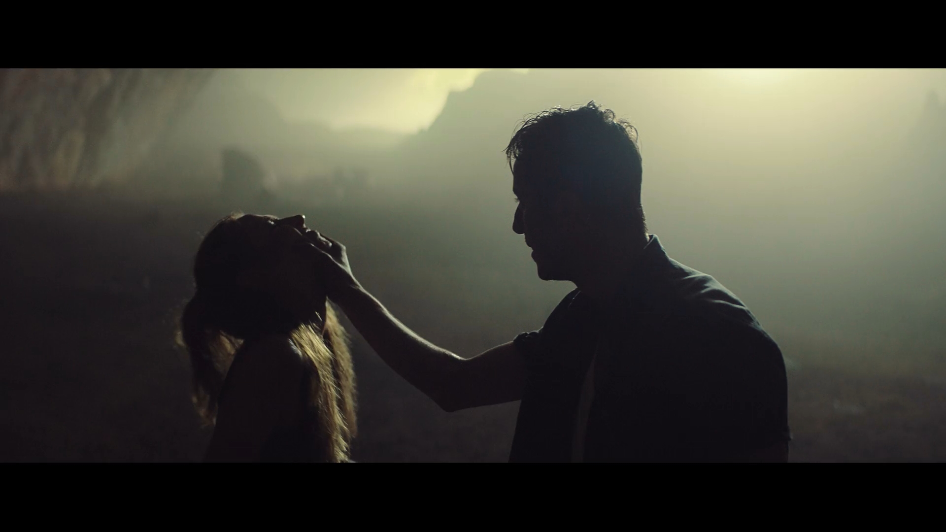 Av.The.Hunt.2020.1080p.WEB-DL.mkv_snapshot_00.50.50.jpg