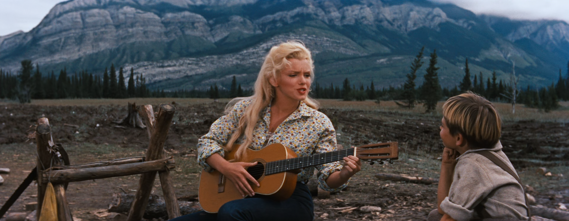 Река не течет вспять (River of No Return) 1954.mkv_snapshot_00.26.52.313.png