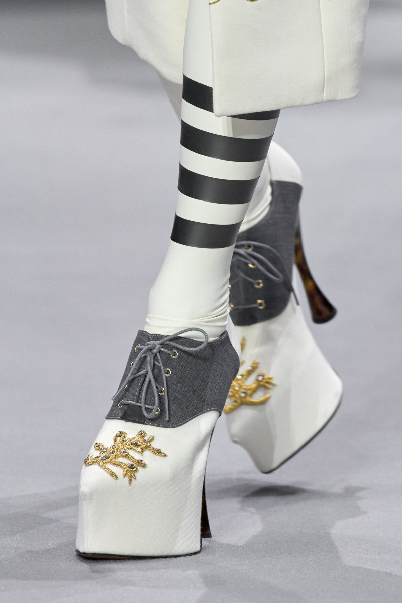 00117-thom-browne-fall-2023-couture-details-credit-gorunway.jpg