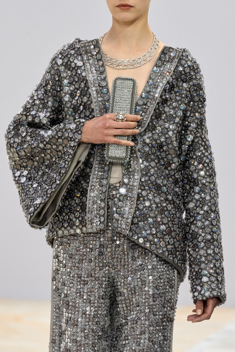 00078-fendi-fall-2023-couture-details-credit-gorunway.jpg