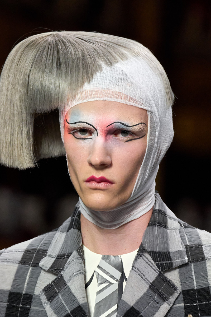 00112-thom-browne-fall-2023-couture-details-credit-gorunway.jpg