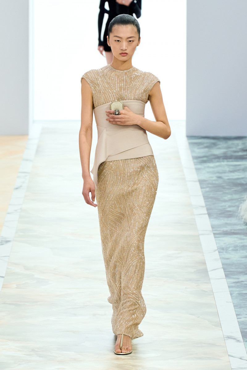 00016-fendi-fall-2023-couture-credit-gorunway.jpg