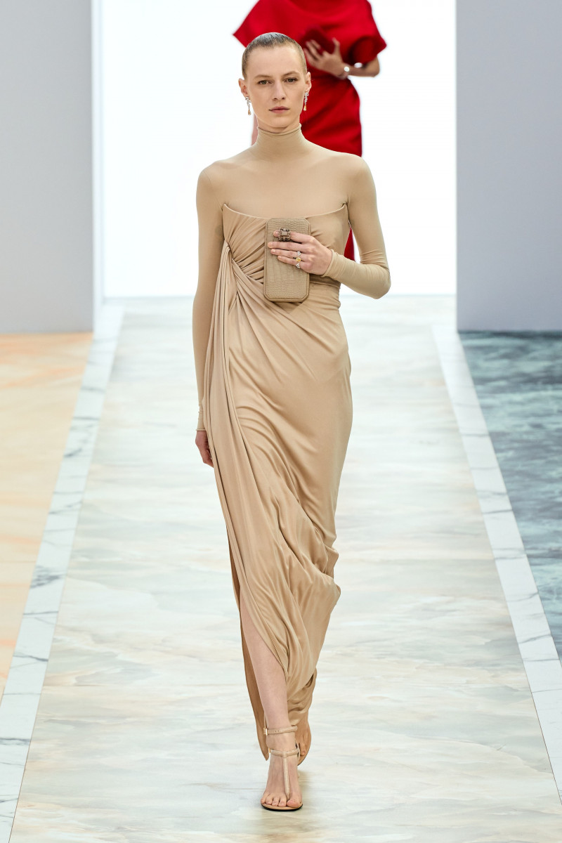 00005-fendi-fall-2023-couture-credit-gorunway.jpg