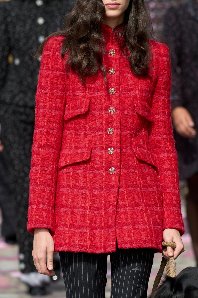 00008-chanel-fall-2023-couture-detail-credit-gorunway.jpg