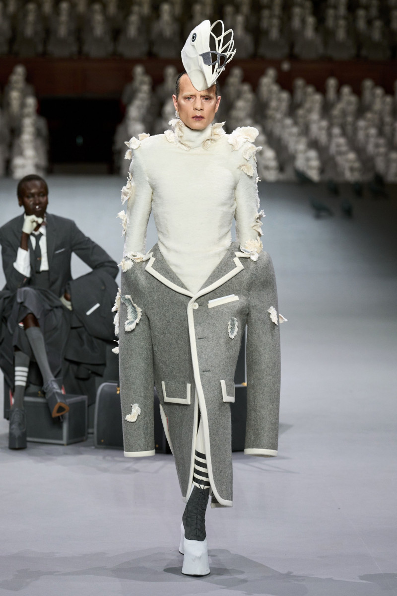 00054-thom-browne-fall-2023-couture-credit-gorunway.jpg