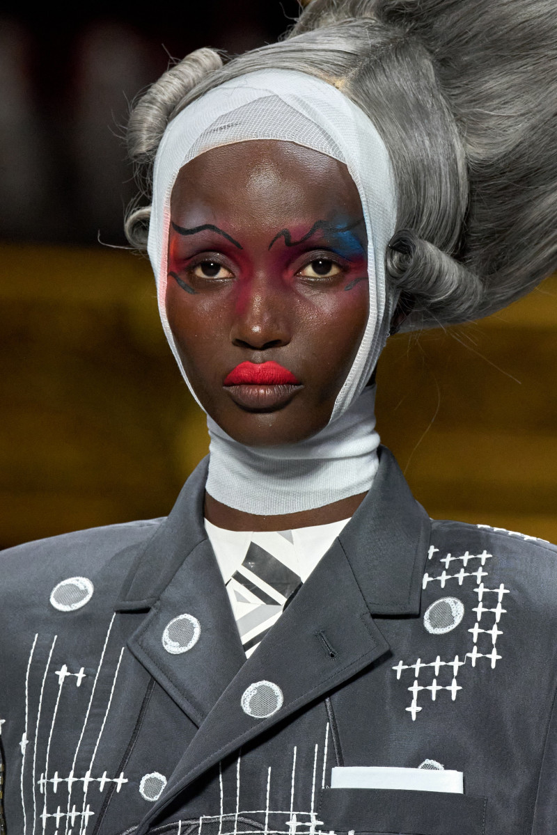00054-thom-browne-fall-2023-couture-details-credit-gorunway.jpg