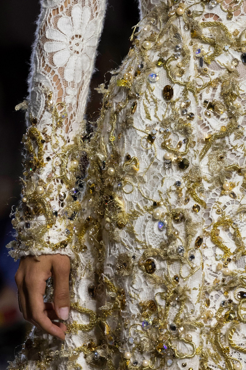 00071-celia-kritharioti-fall-2023-couture-details-credit-brand.jpg