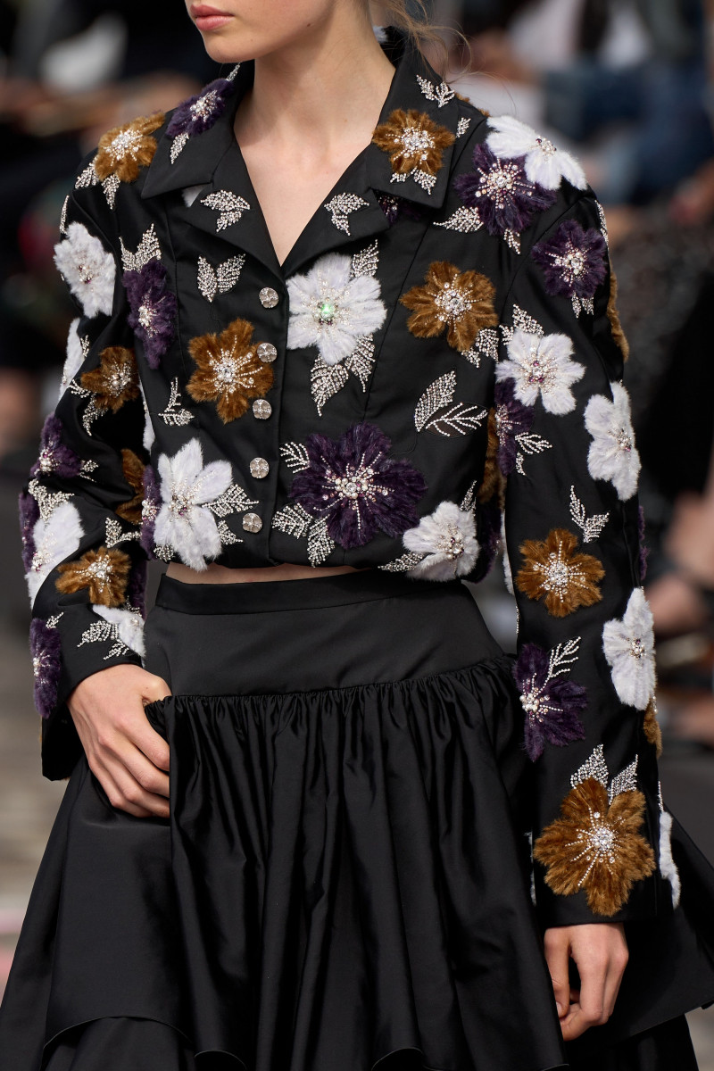 00081-chanel-fall-2023-couture-detail-credit-gorunway.jpg