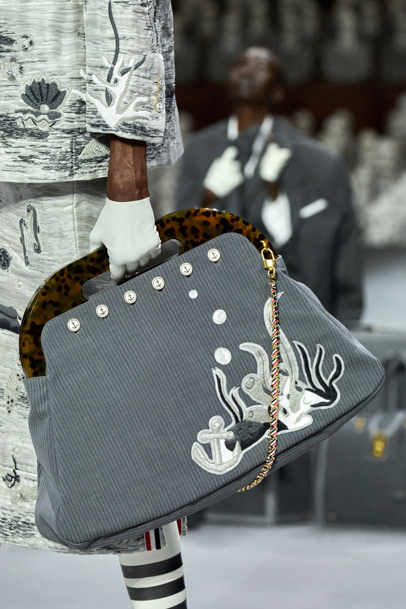00077-thom-browne-fall-2023-couture-details-credit-gorunway.jpg