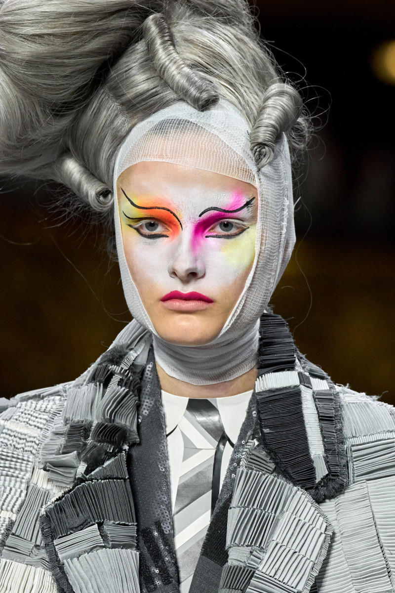 00057-thom-browne-fall-2023-couture-details-credit-gorunway.jpg