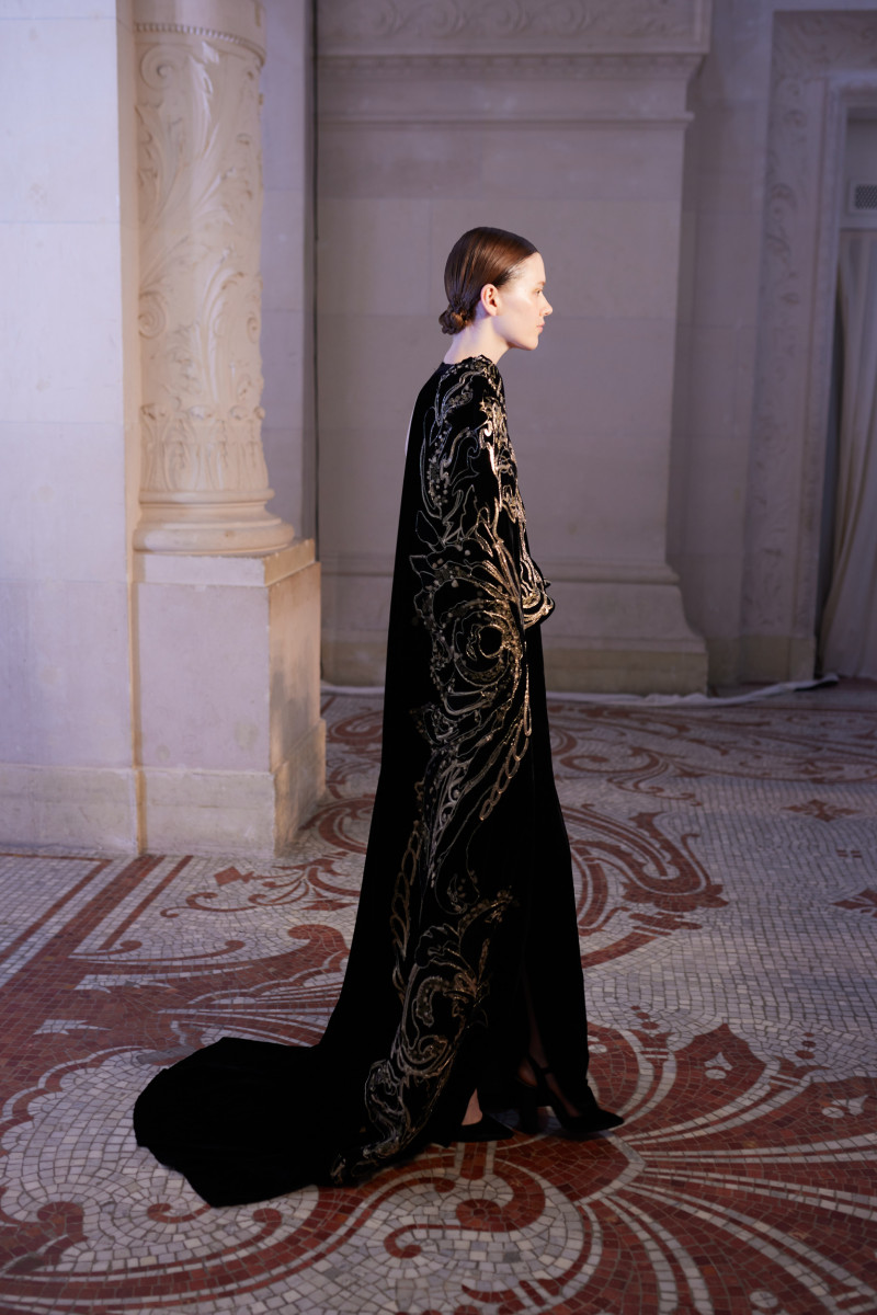 elie-saab-hc-bks-f23-081.jpg