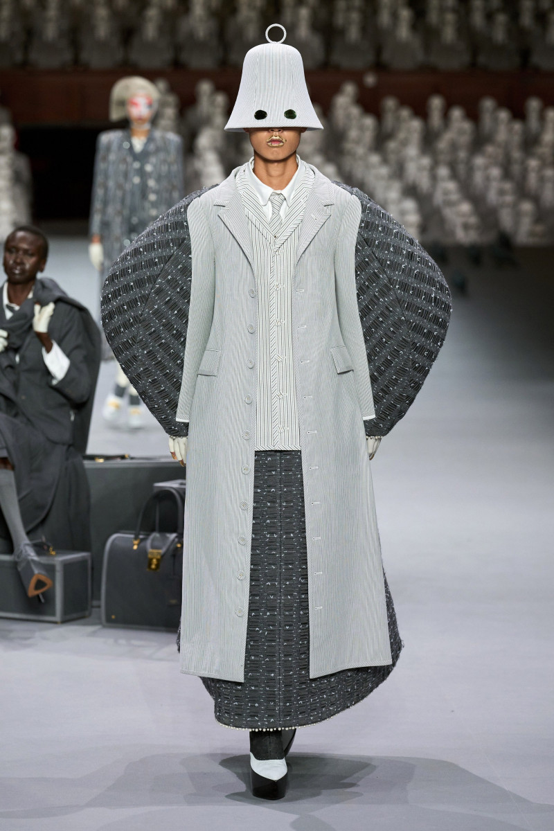00017-thom-browne-fall-2023-couture-credit-gorunway.jpg