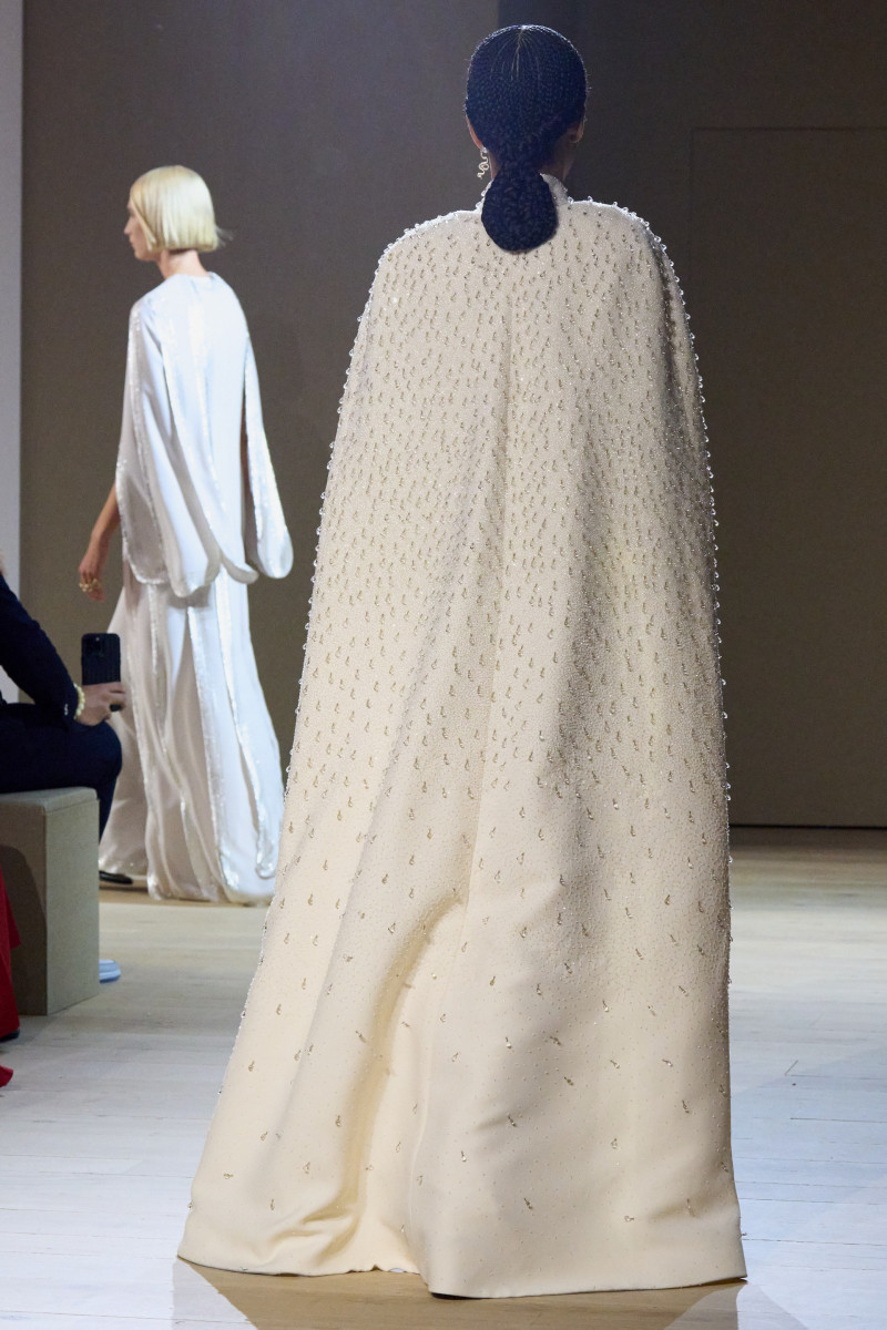00128-christian-dior-fall-2023-couture-details-credit-gorunway.jpg