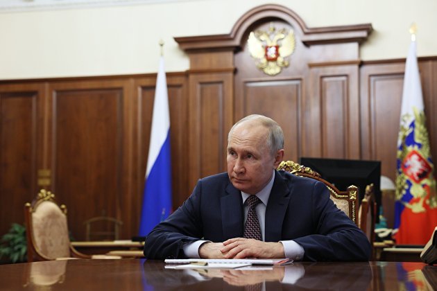 Путин продлил экономические спецмеры по ввозу и вывозу продукции и сырья