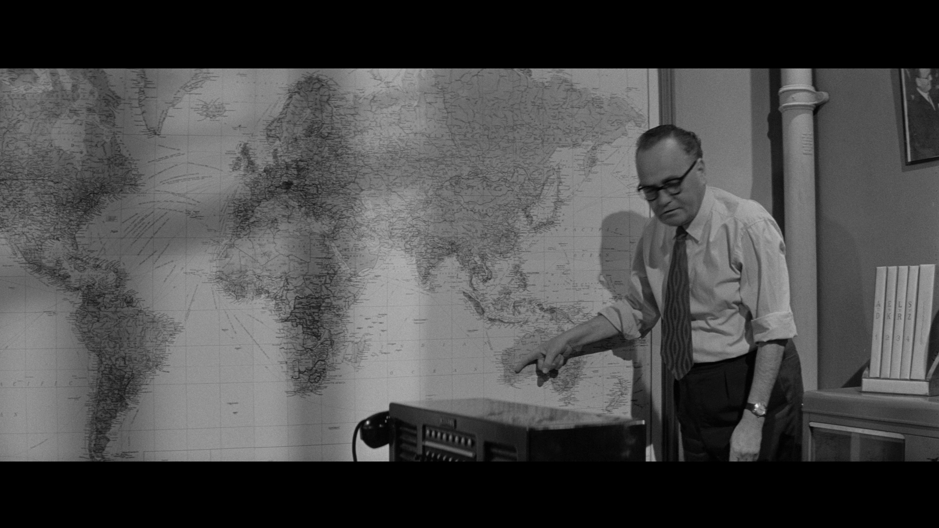 The.Day.The.Earth.Caught.Fire.1961.BFI.BDRemux.1080p[(037510)2023-07-27-15-57-10].PNG