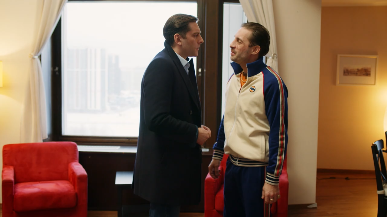 Kontuzhennyj.S01.E01.2023.WEB-DL.(720p).DenSBK.mkv_snapshot_09.06.png