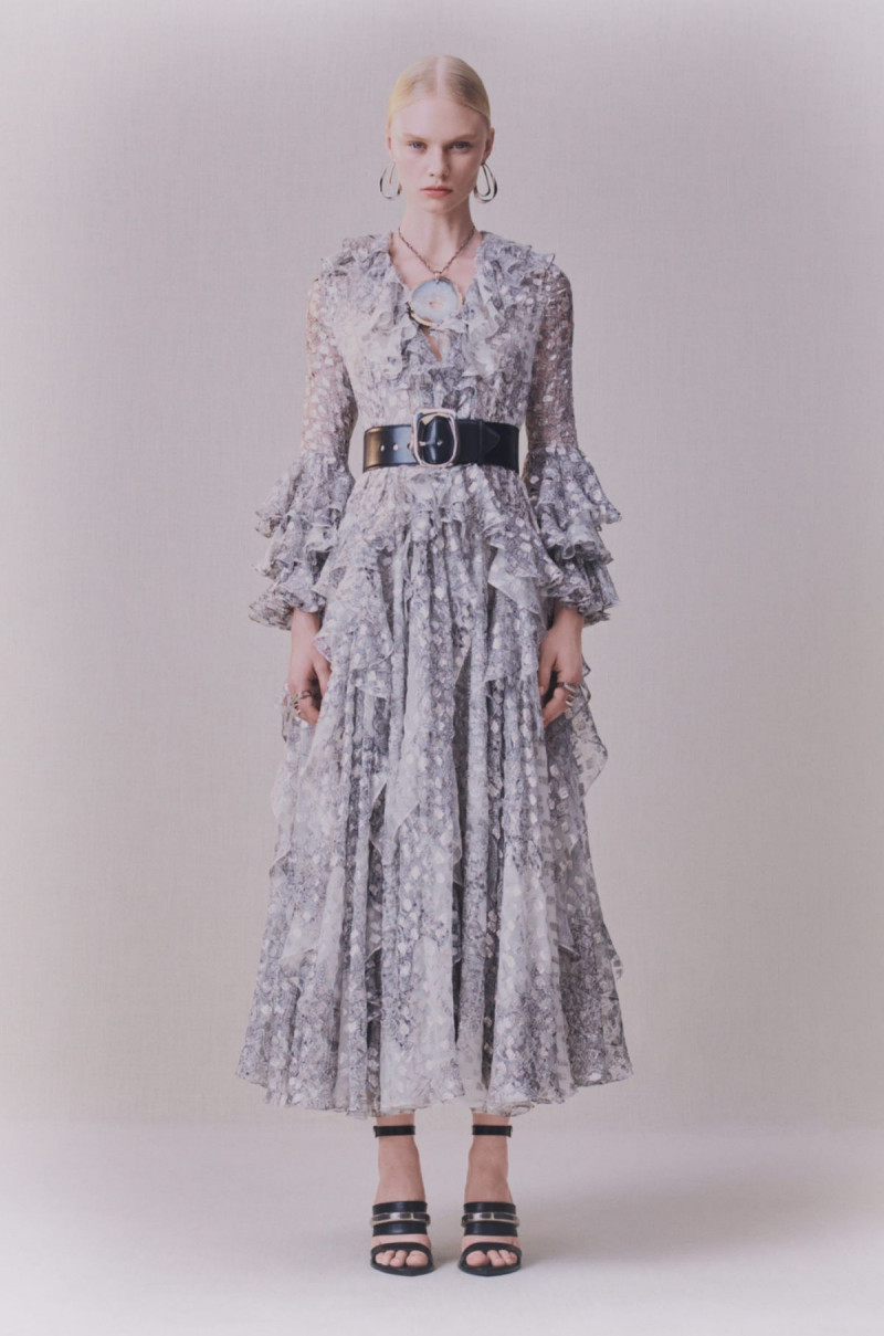 Alexander-McQueen-pre-fall-20-5439-1578994139.jpg