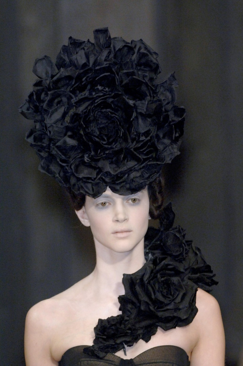 Alexander+McQueen+Spring+2007+Details+_9YG1e8hT6ex.jpg